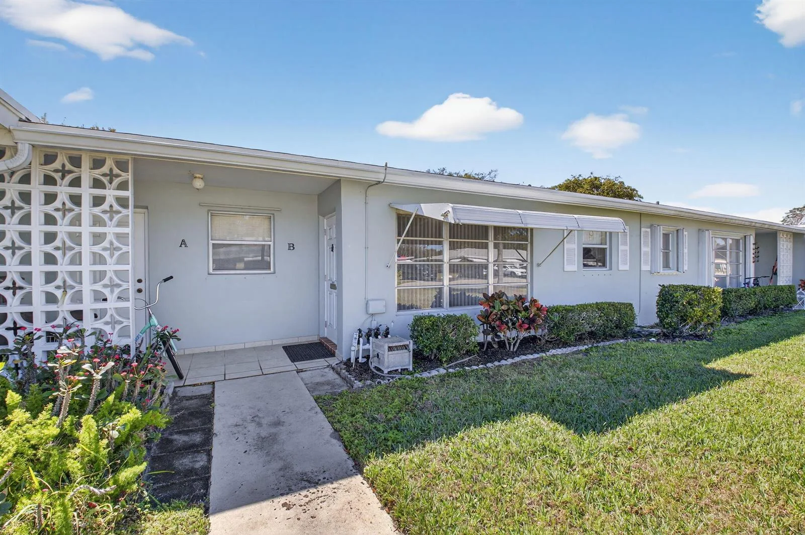 220 High Point Court E # B, Delray Beach, FL 33445 photo 2