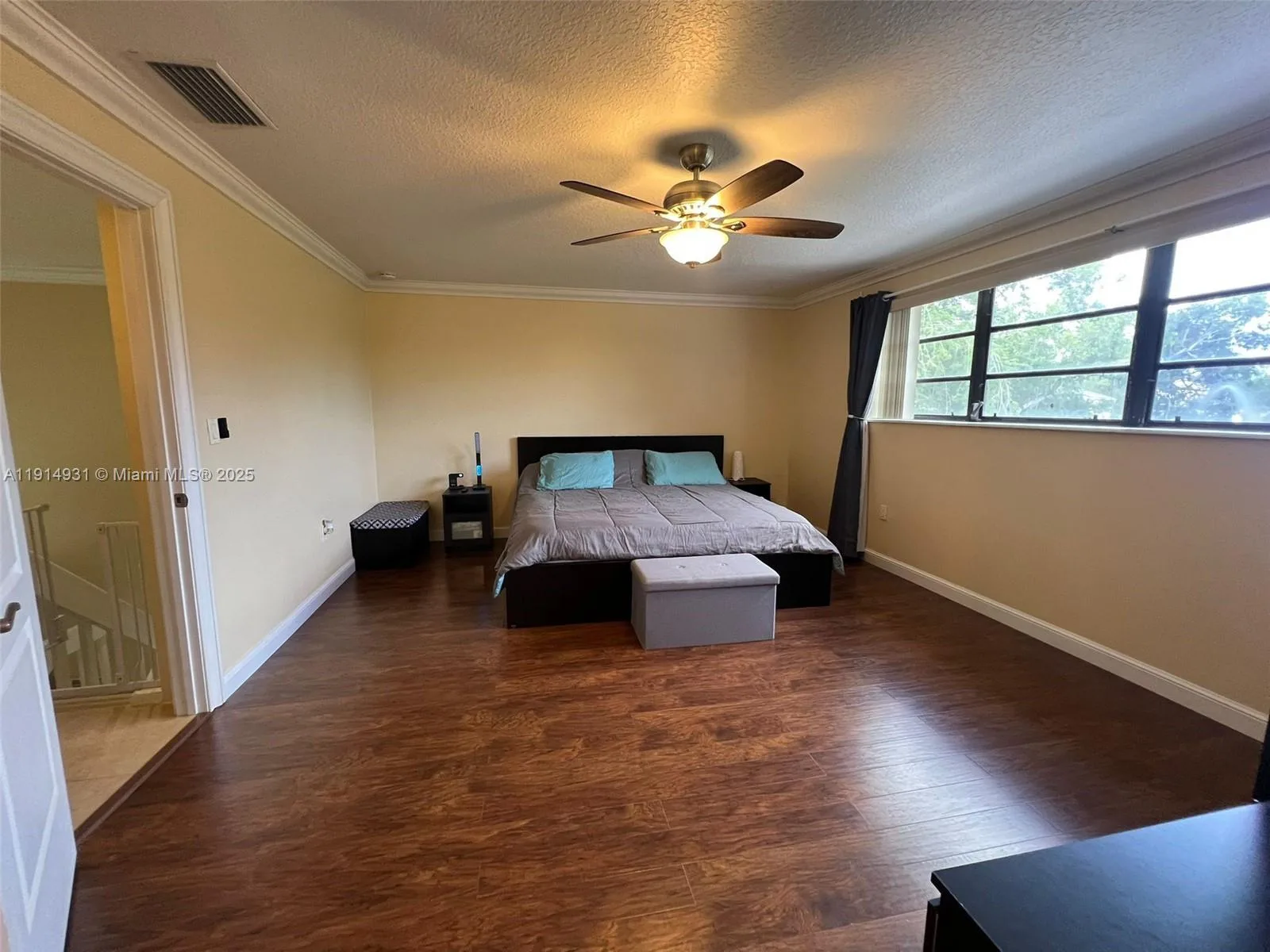 9894 Fairway Cove Ln, Plantation, FL 33324 photo 12