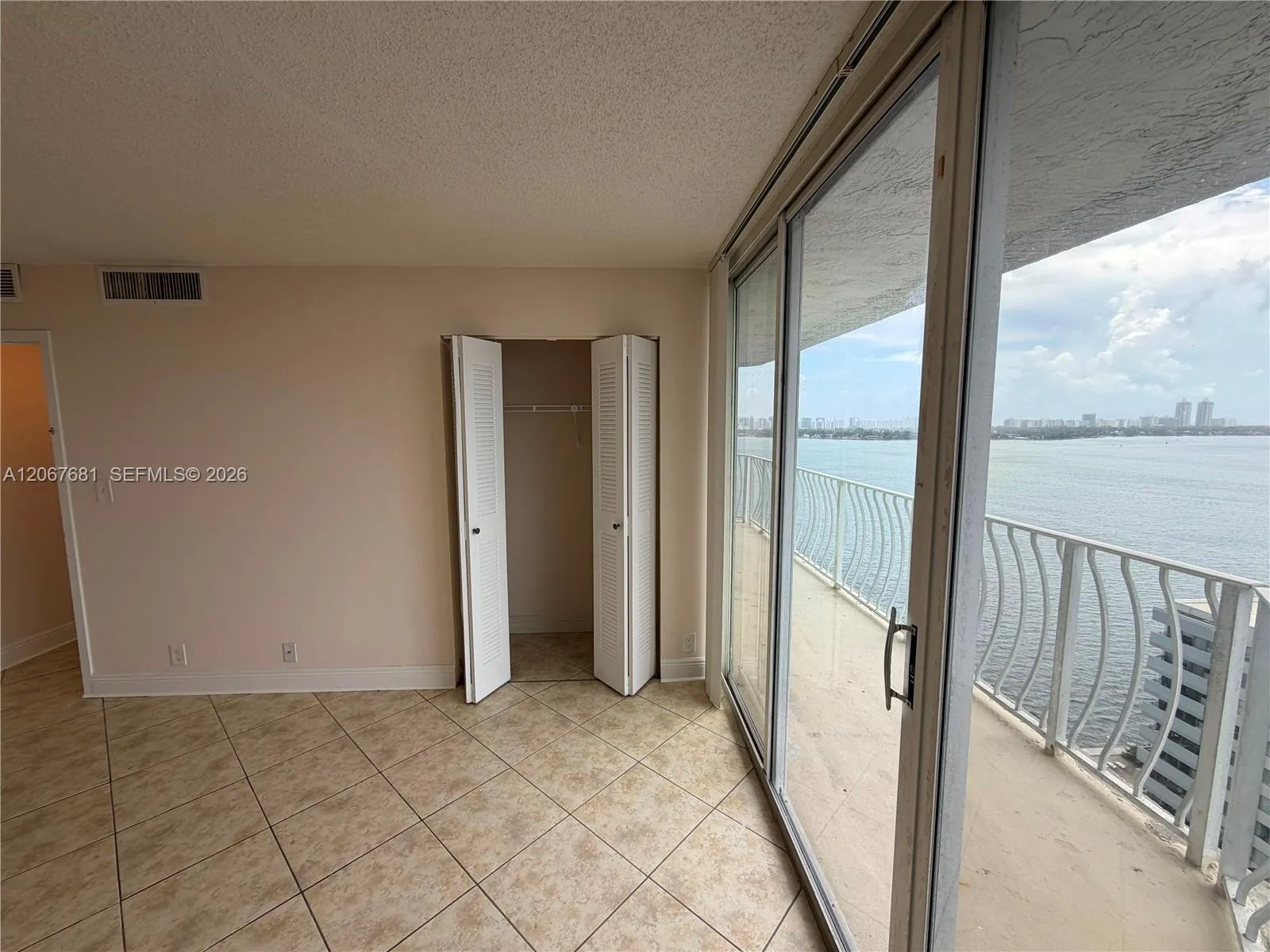 7601 E Treasure Dr # 2007, North Bay Village, FL 33141 photo 12