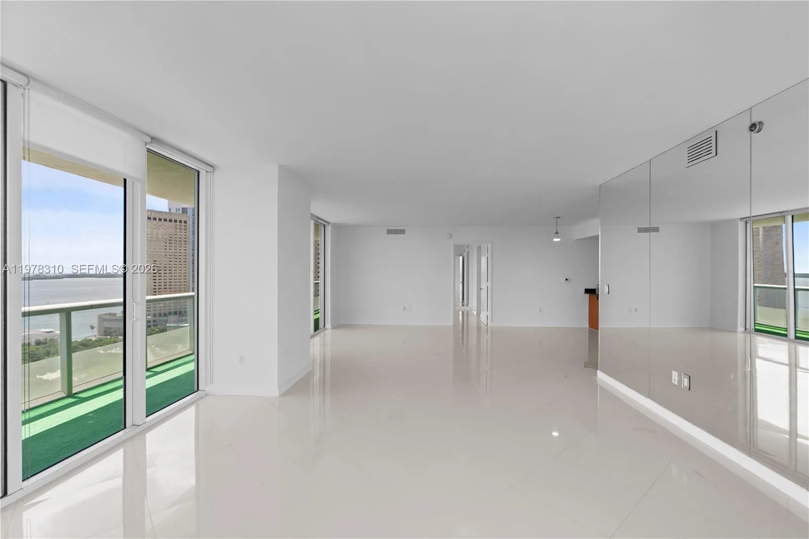 50 Biscayne Blvd # 1902, Miami, FL 33132 photo 12