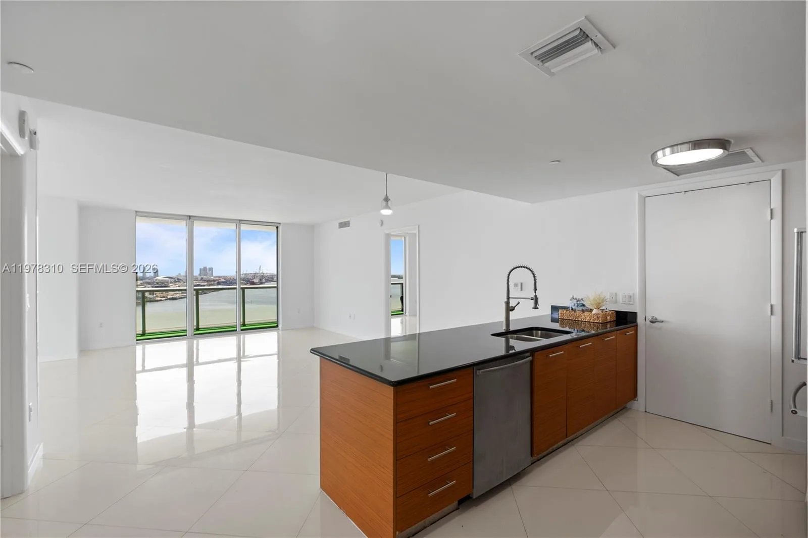 50 Biscayne Blvd # 1902, Miami, FL 33132 photo 6