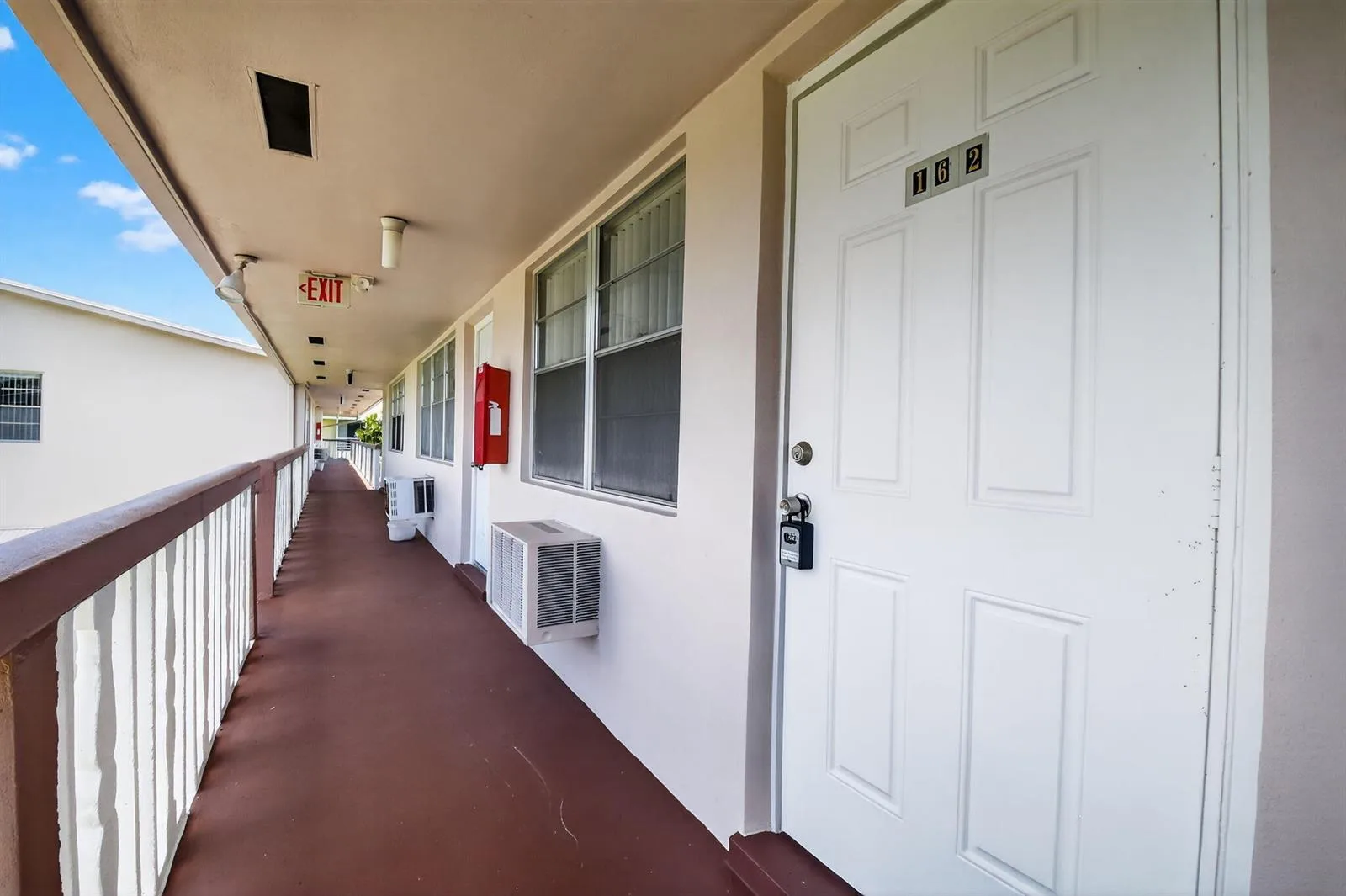 162 EASTHAMPTON G, West Palm Beach, FL 33417 photo 2