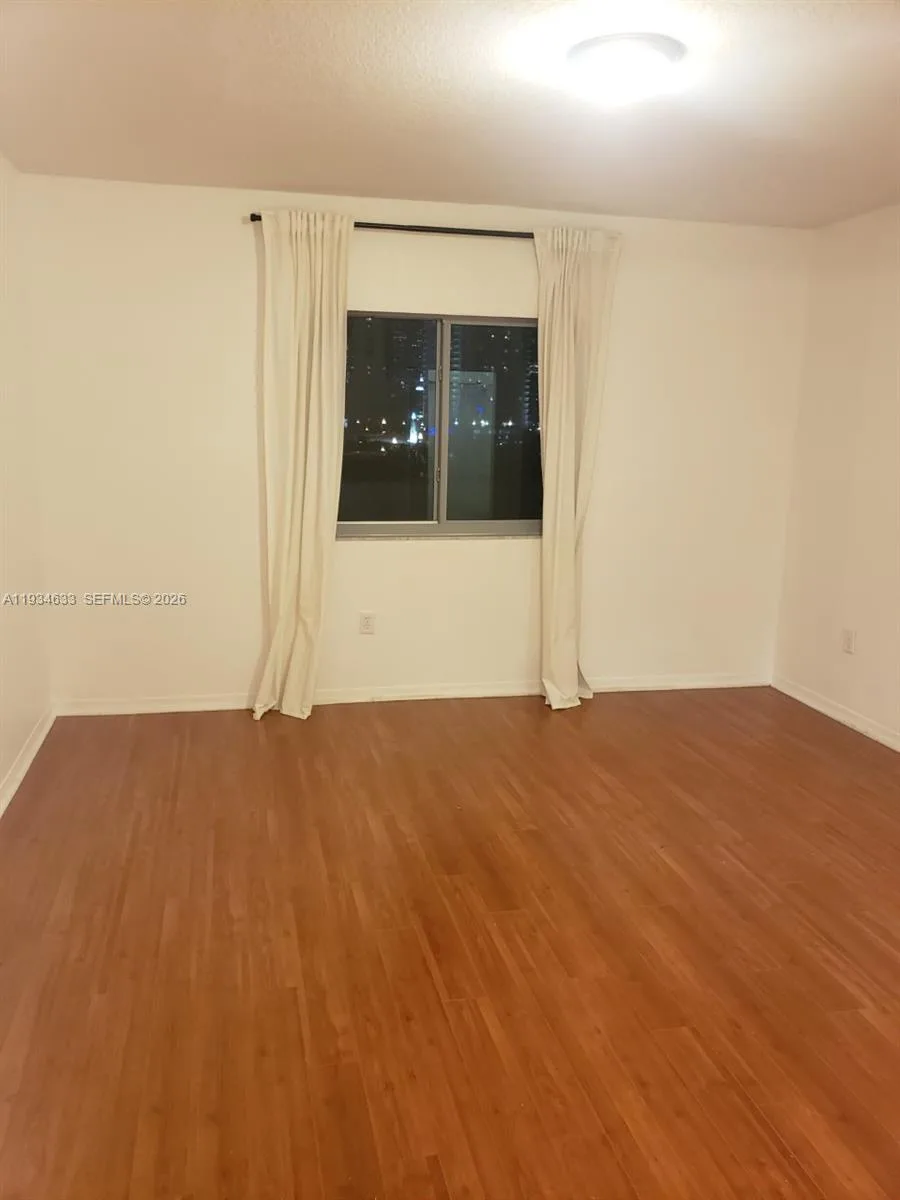 36 NW 6th Ave # 906, Miami, FL 33128 photo 10