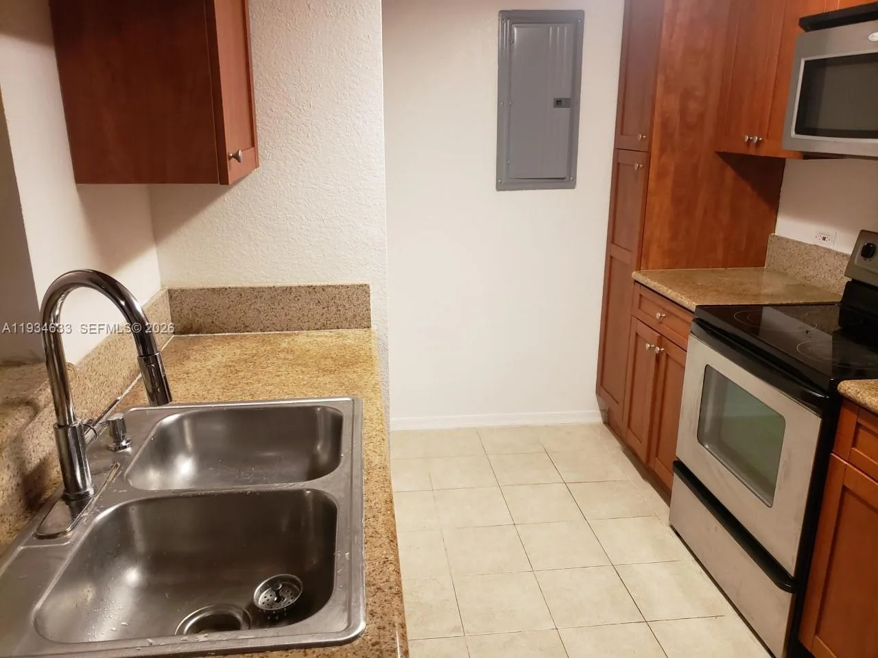 36 NW 6th Ave # 906, Miami, FL 33128 photo 4