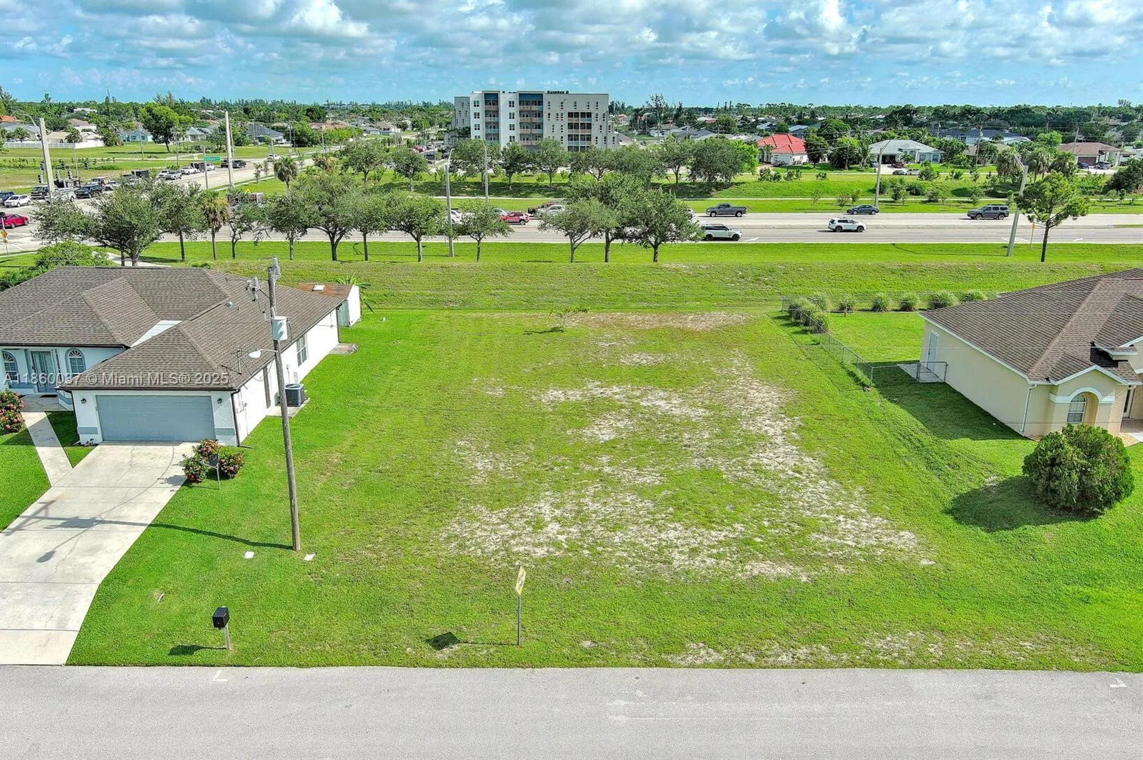 1519 SW 25th St, Cape Coral, FL 33914 photo 3