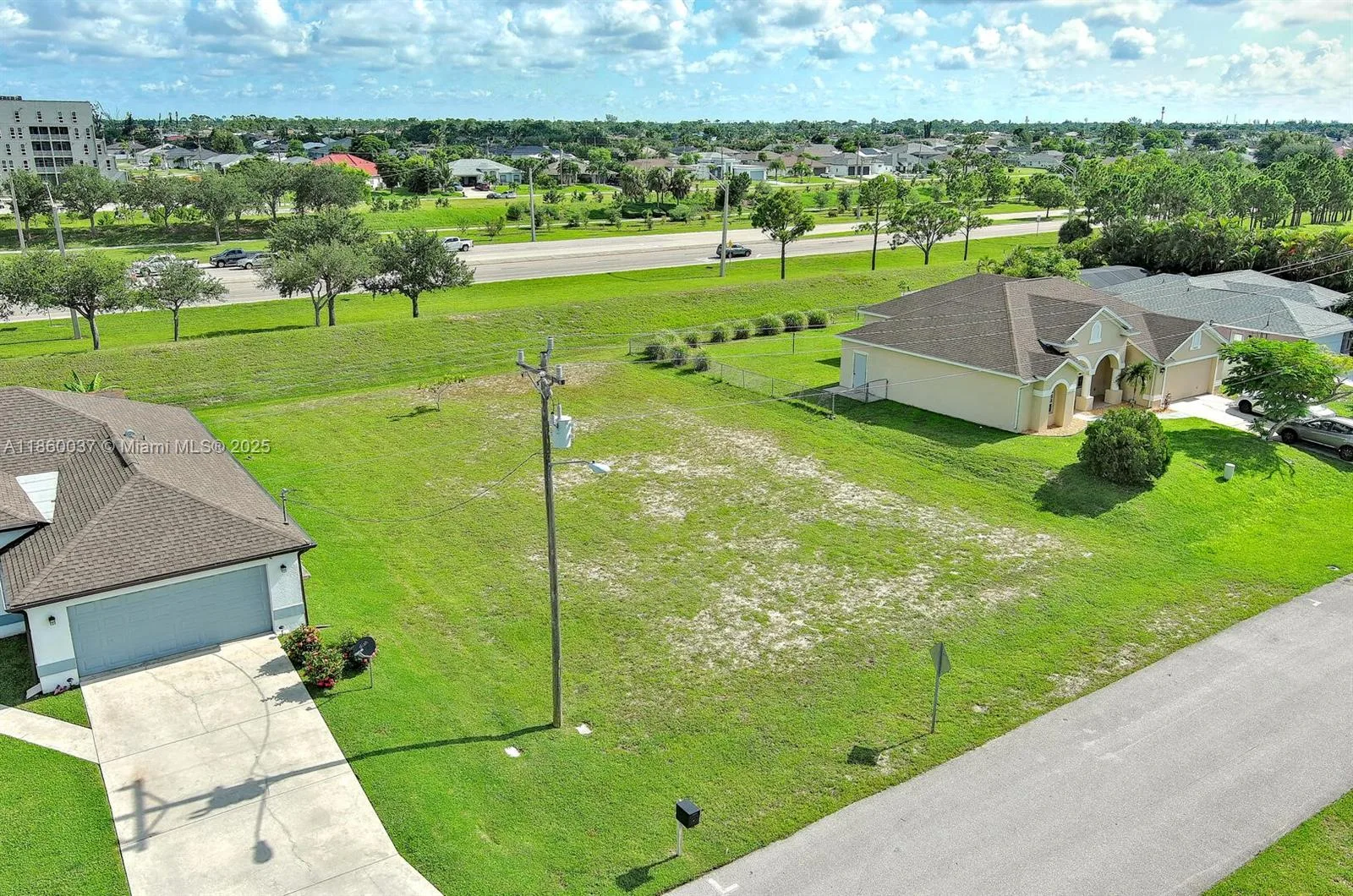 1519 SW 25th St, Cape Coral, FL 33914 photo 4