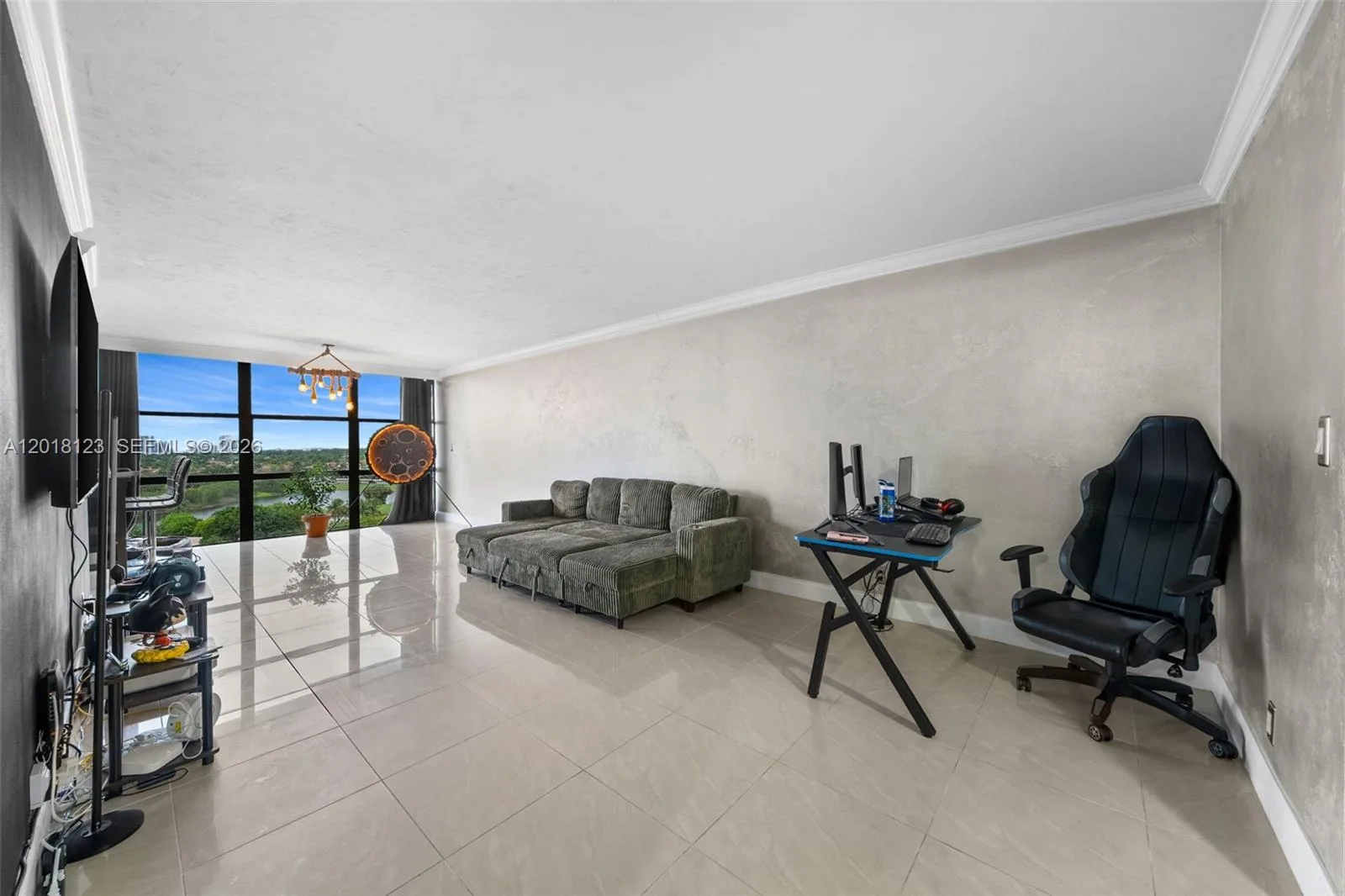 1000 Parkview Dr # 1025, Hallandale Beach, FL 33009 photo 2