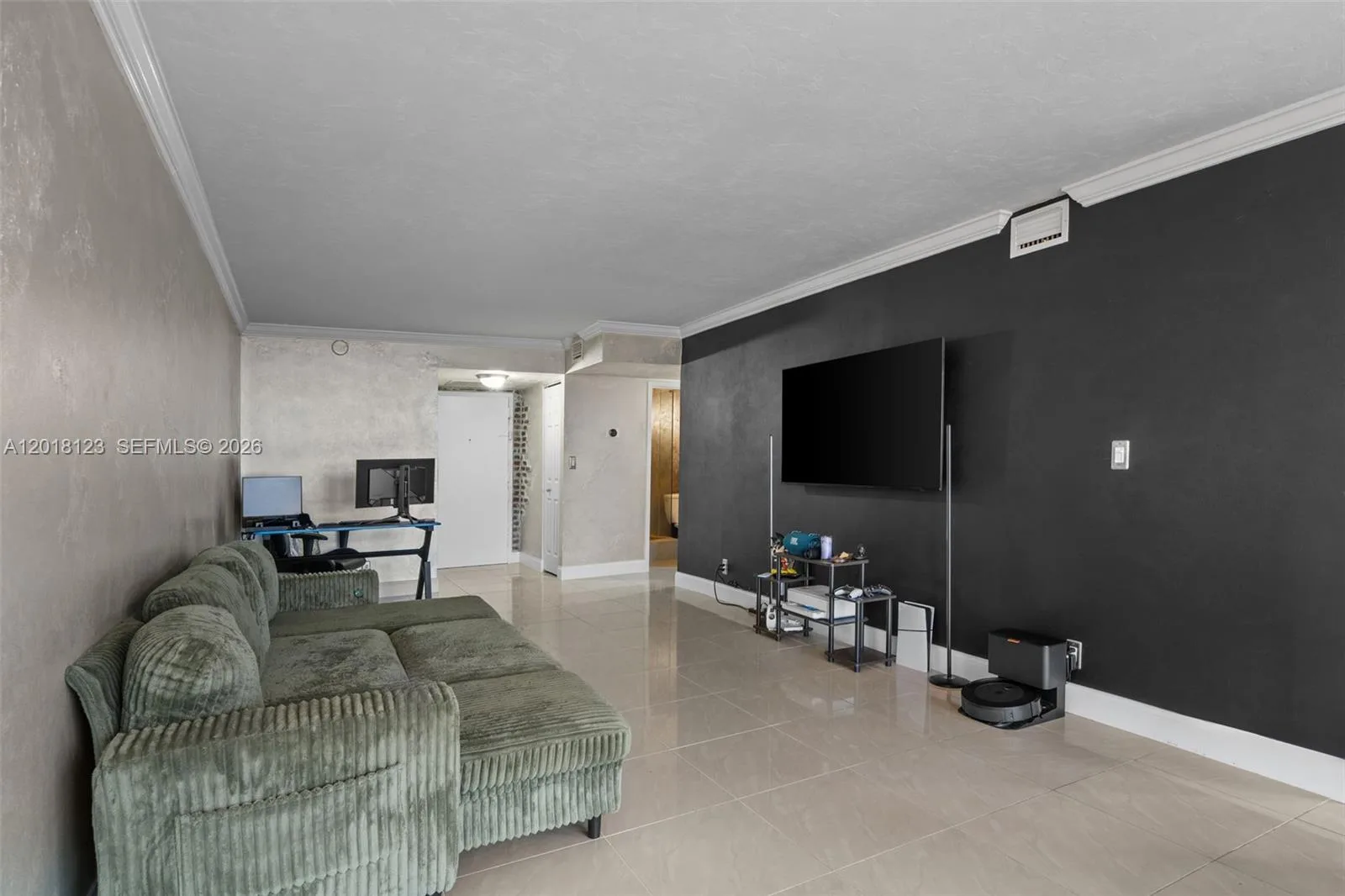 1000 Parkview Dr # 1025, Hallandale Beach, FL 33009 photo 3