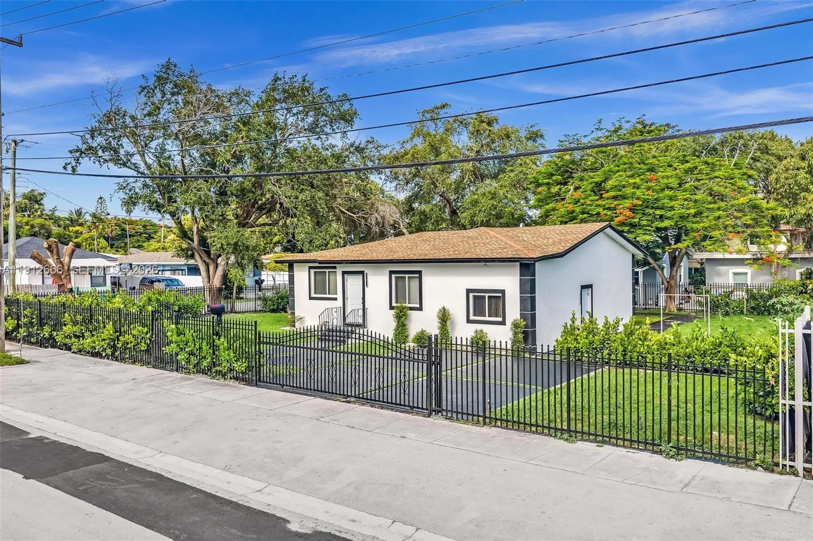 5850 NE 3rd Ave, Miami, FL 33137 photo 2