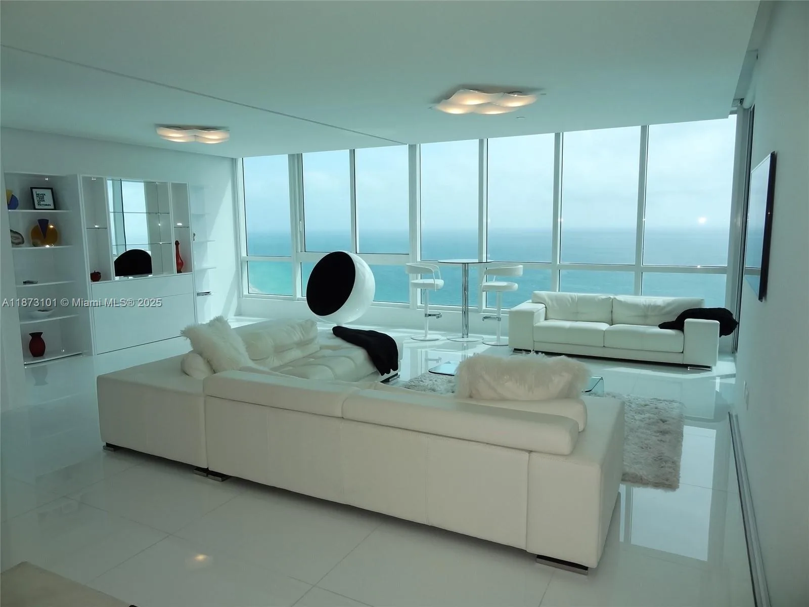100 S Pointe Dr # 3105, Miami Beach, FL 33139