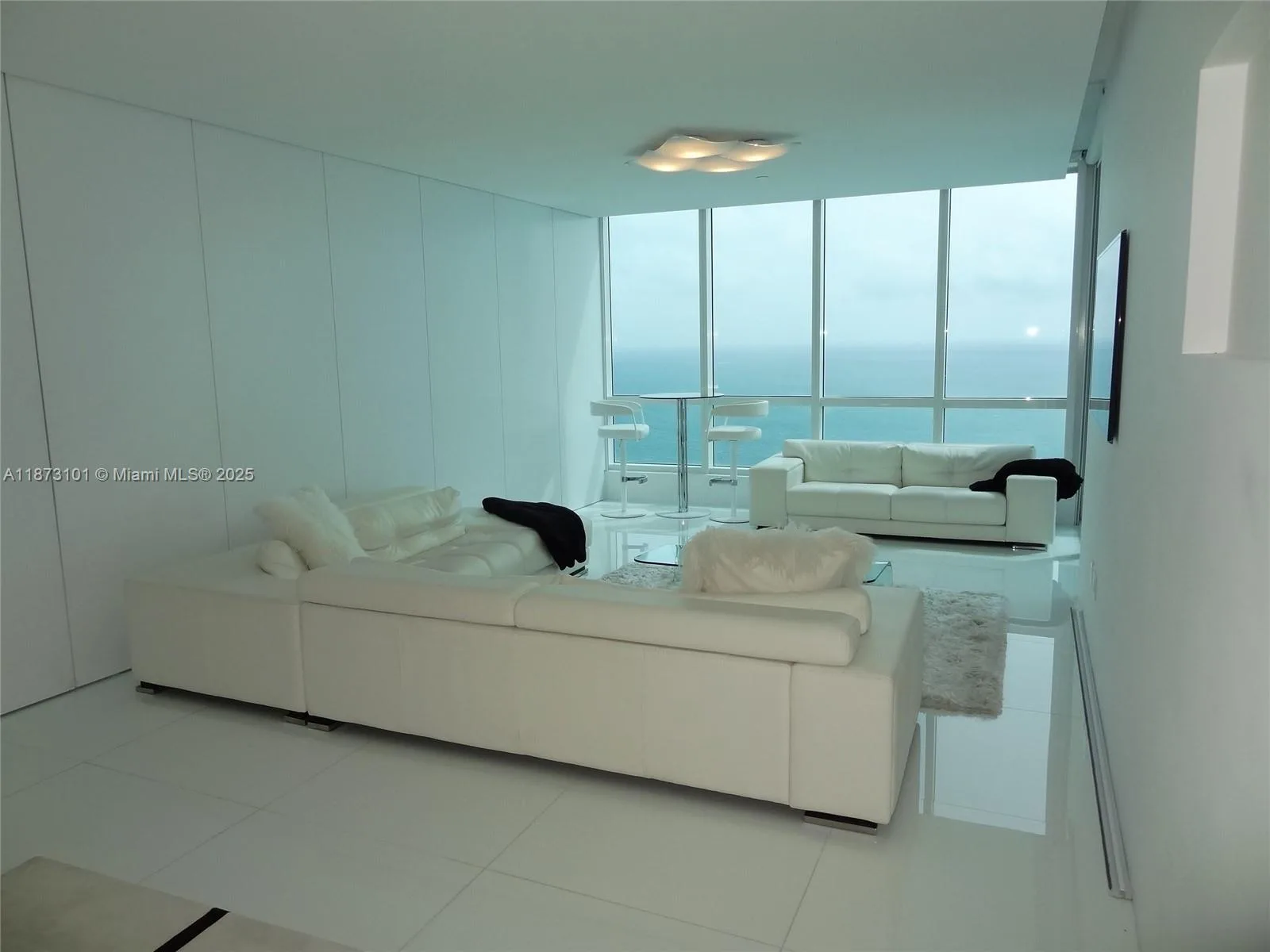 100 S Pointe Dr # 3105, Miami Beach, FL 33139 photo 3