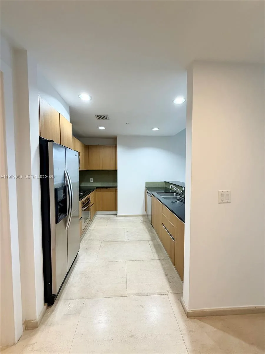 1050 Brickell Ave # 2420, Miami, FL 33131 photo 10