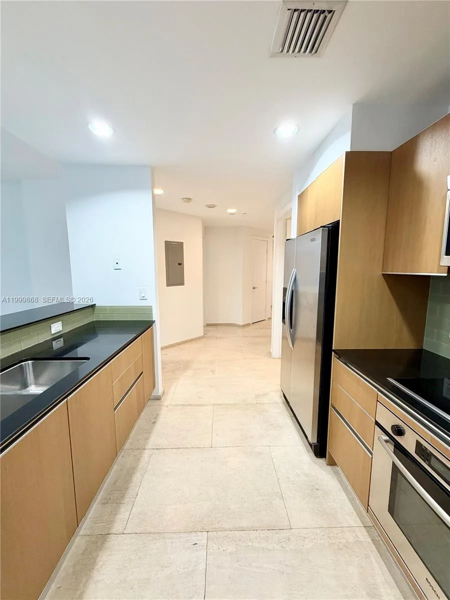 1050 Brickell Ave # 2420, Miami, FL 33131 photo 12