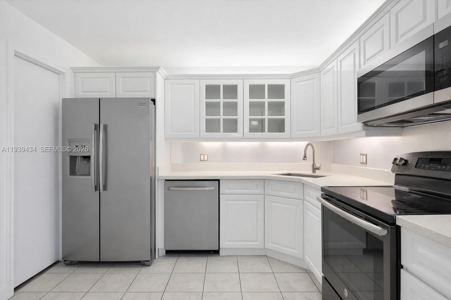 2201 S Ocean Dr # 407, Hollywood, FL 33019