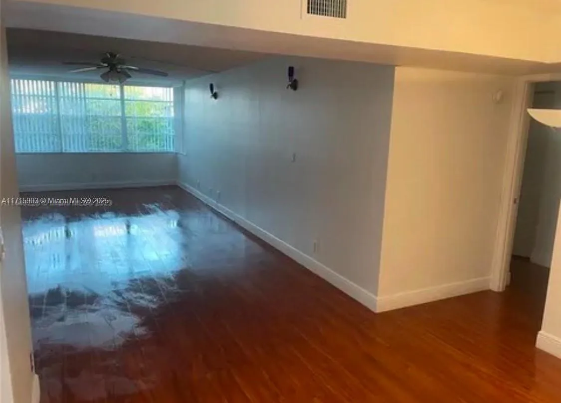 6700 Cypress Rd # 512, Plantation, FL 33317 photo 2