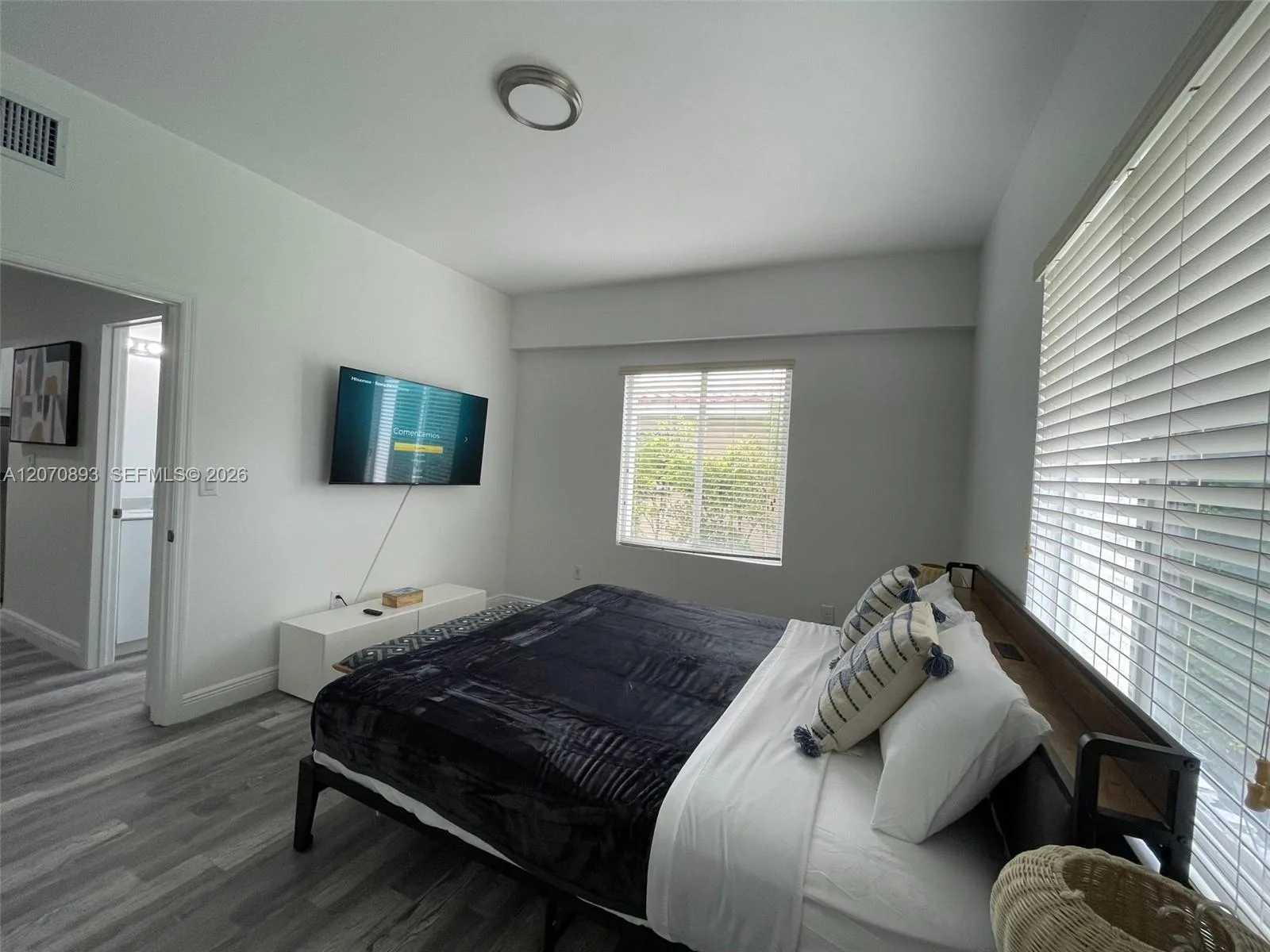 29 Oviedo Ave # 2, Coral Gables, FL 33134 photo 3