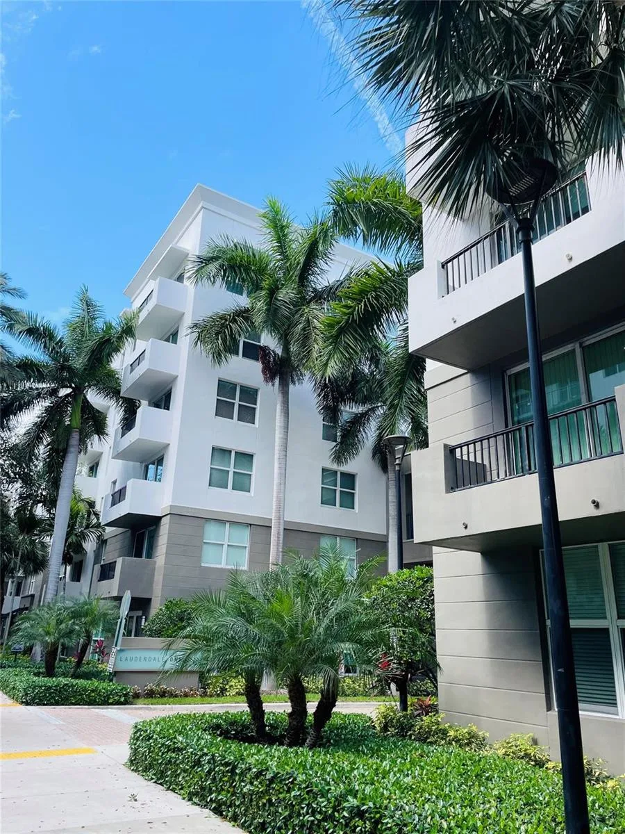 2401 NE 65th Street # 408, Fort Lauderdale, FL 33308
