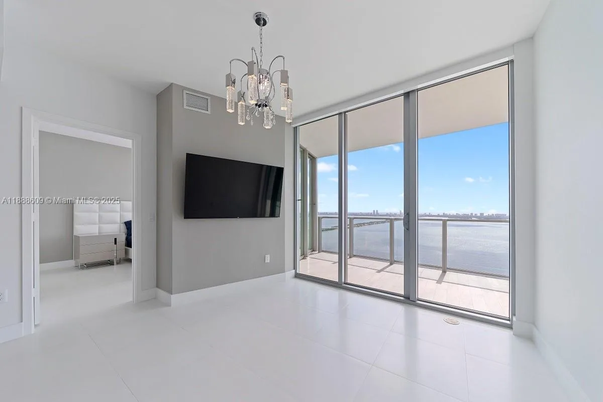 2900 NE 7 Ave # 3605, Miami, FL 33137 photo 2
