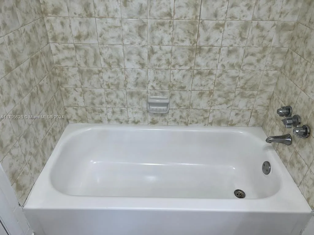 15600 NW 7th Ave # 821, Miami, FL 33169 photo 10