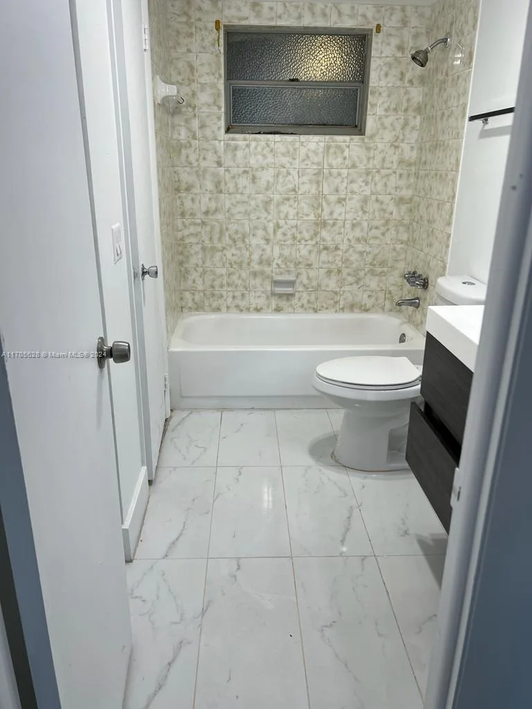 15600 NW 7th Ave # 821, Miami, FL 33169 photo 8
