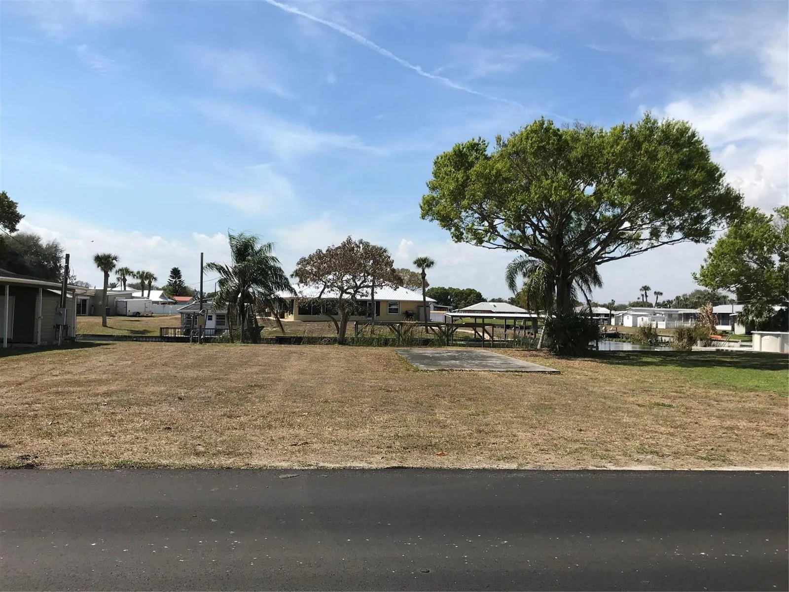 1460 Lake Drive, Okeechobee, FL 34974