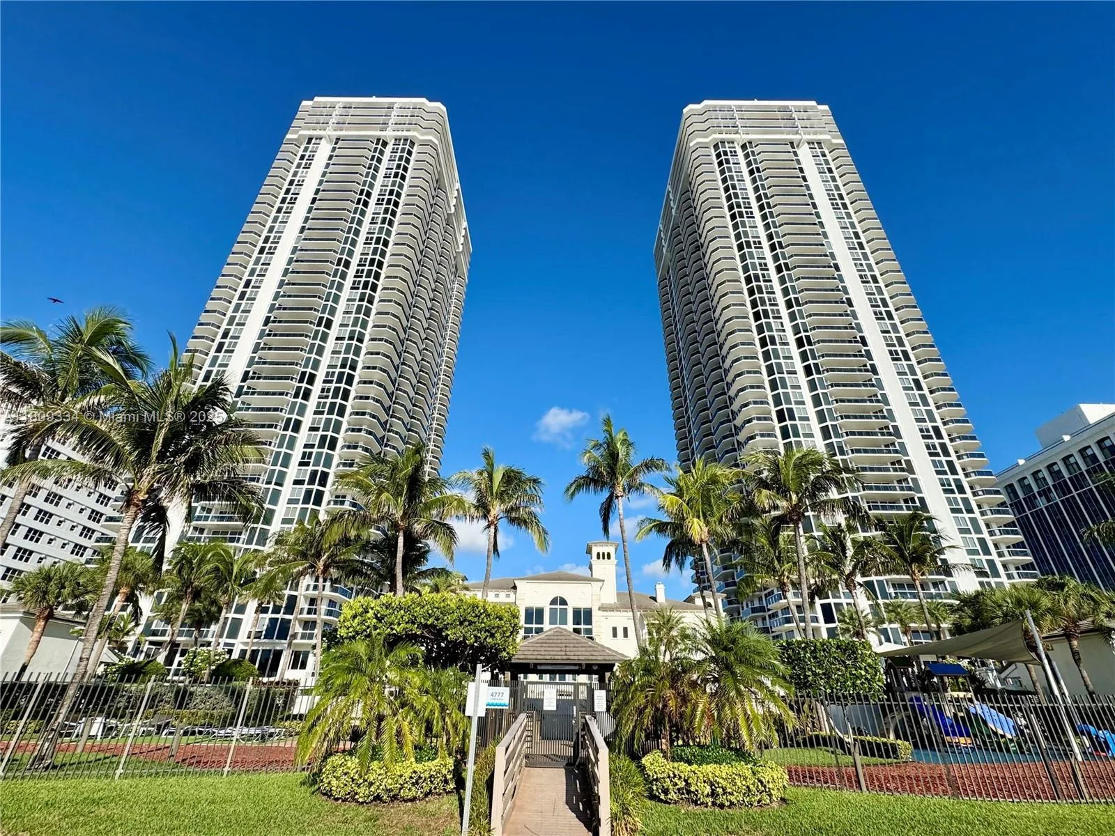 4779 Collins Ave # 2106, Miami Beach, FL 33140