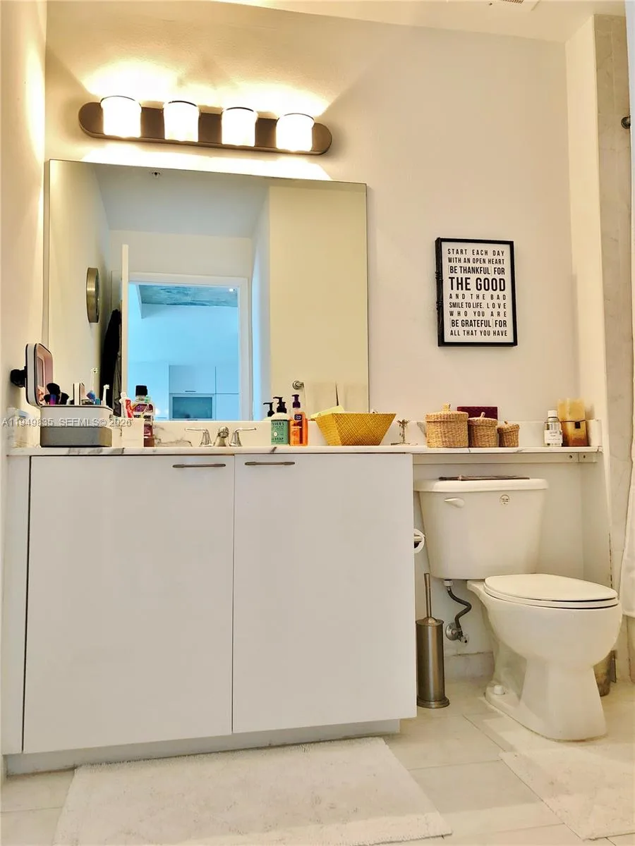 234 NE 3rd St # 1605, Miami, FL 33132 photo 7