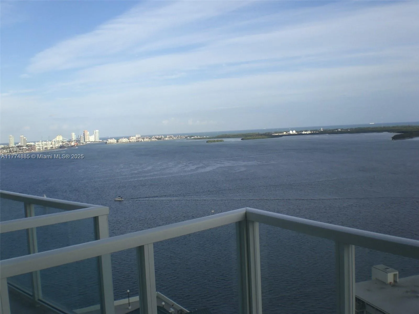 300 S Biscayne Blvd # T-3106, Miami, FL 33131 photo 4