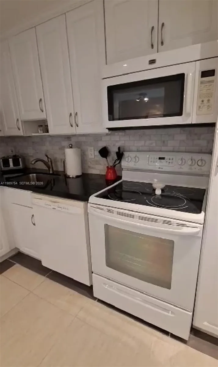3774 Inverrary Blvd # 103P, Lauderhill, FL 33319 photo 2