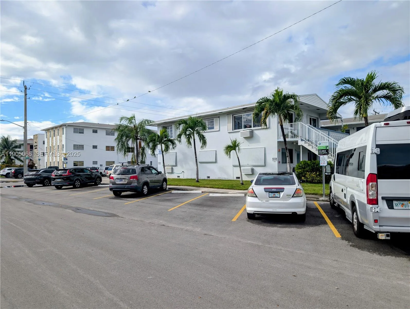 801 Atlantic Shores Blvd # 107, Hallandale Beach, FL 33009 photo 2