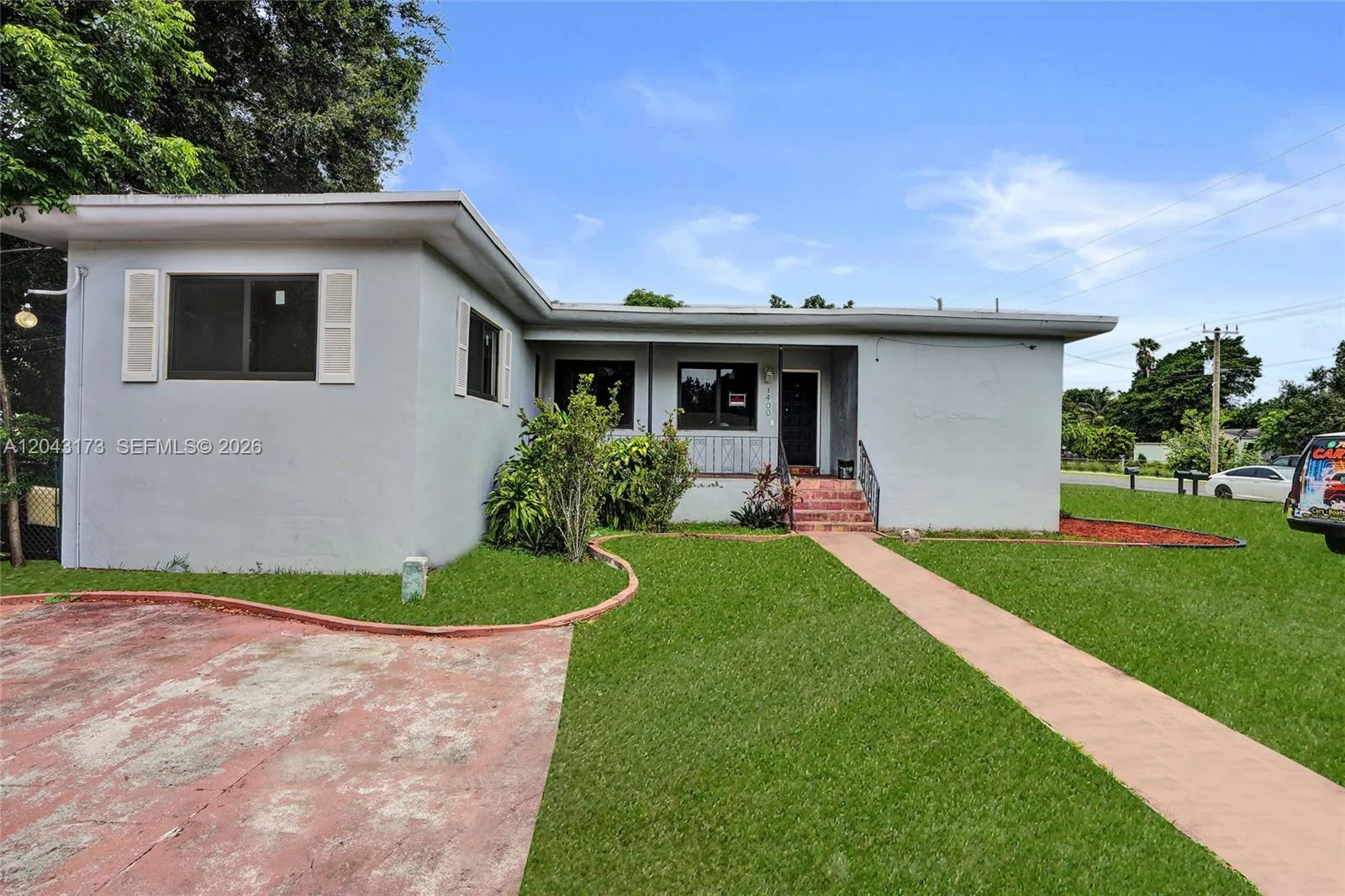 1400 NE 148th St, Miami, FL 33161