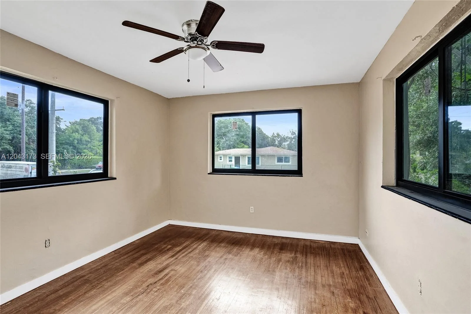 1400 NE 148th St, Miami, FL 33161 photo 11