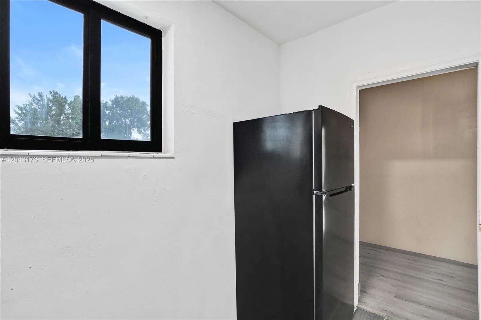 1400 NE 148th St, Miami, FL 33161 photo 3