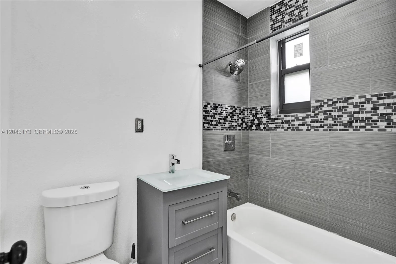 1400 NE 148th St, Miami, FL 33161 photo 8
