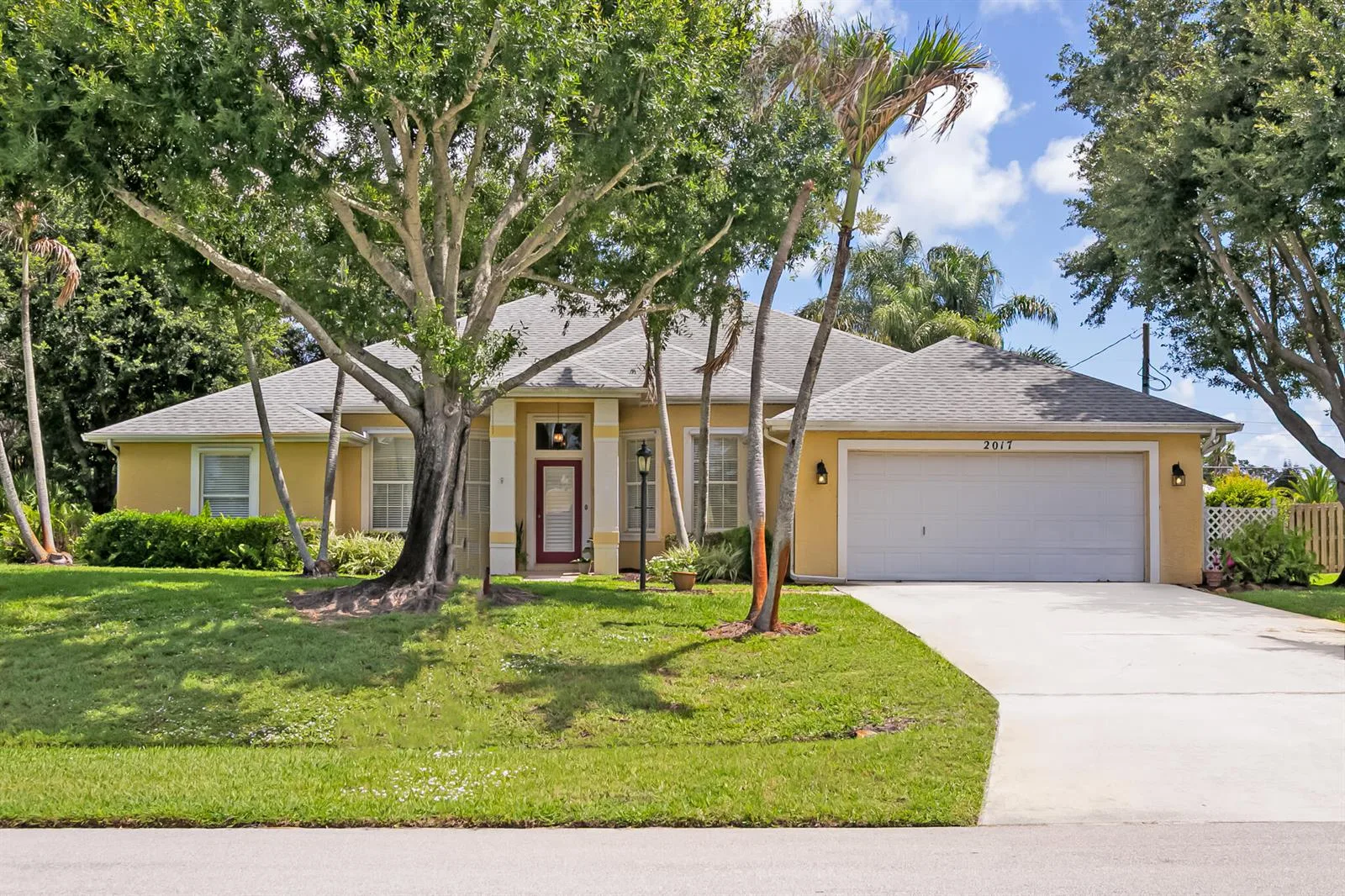 2017 SE Allamanda Drive, Port St. Lucie, FL 34952
