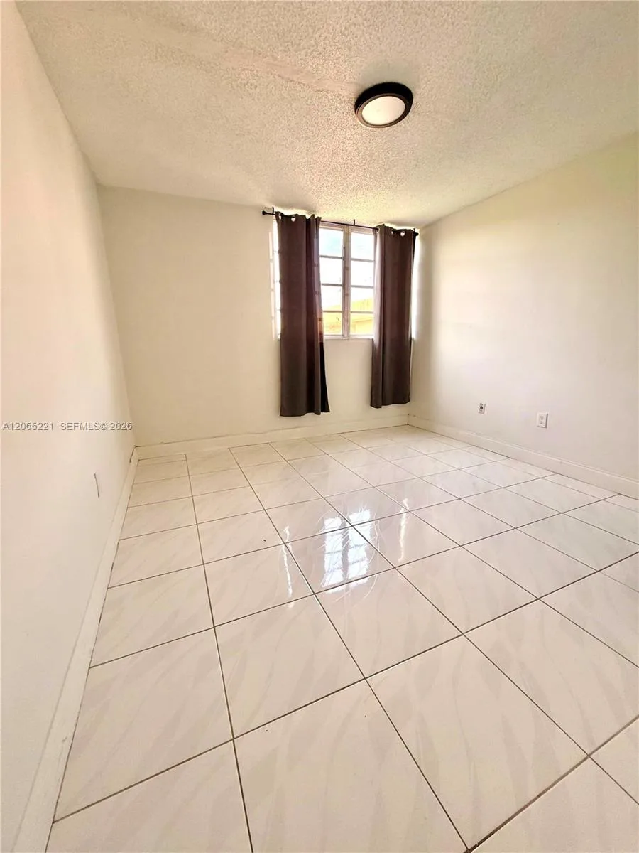 840 NW 87th Ave # 406, Miami, FL 33172 photo 4