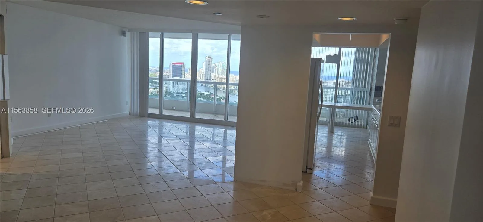 21205 Yacht Club Dr # PH09, Aventura, FL 33180 photo 10