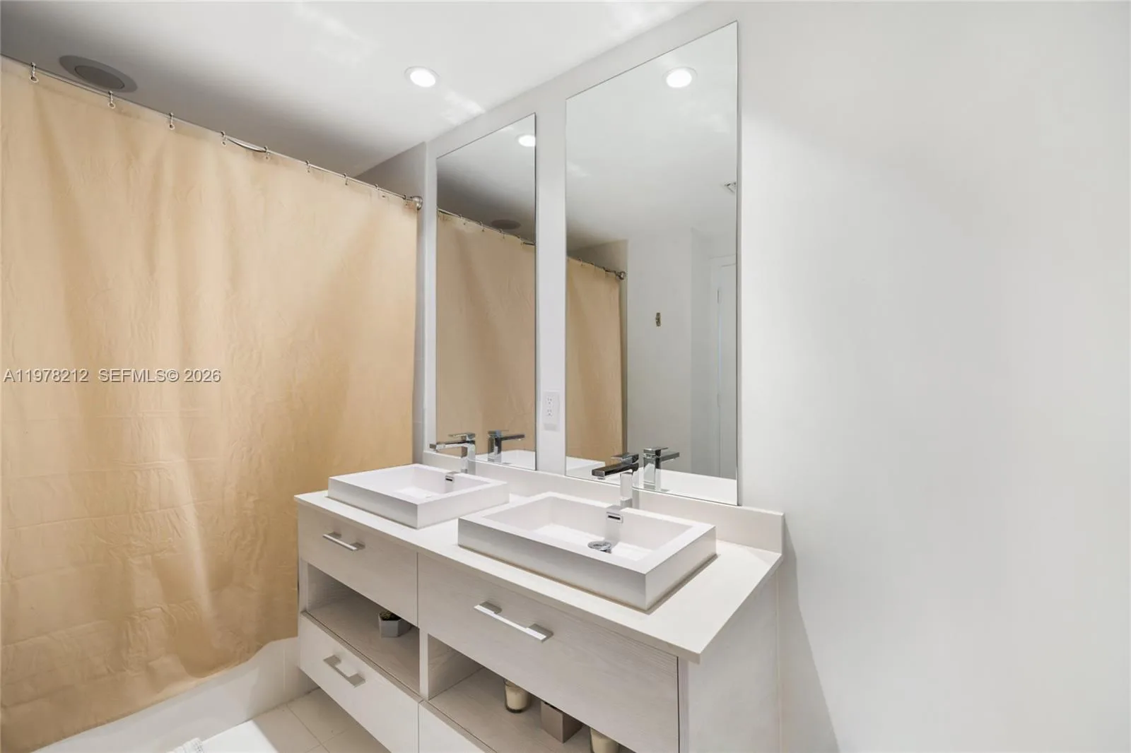 45 SW 9th St # 1904, Miami, FL 33130 photo 7