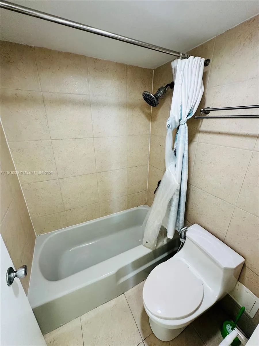 2020 NE 135th St # 807, North Miami, FL 33181 photo 12