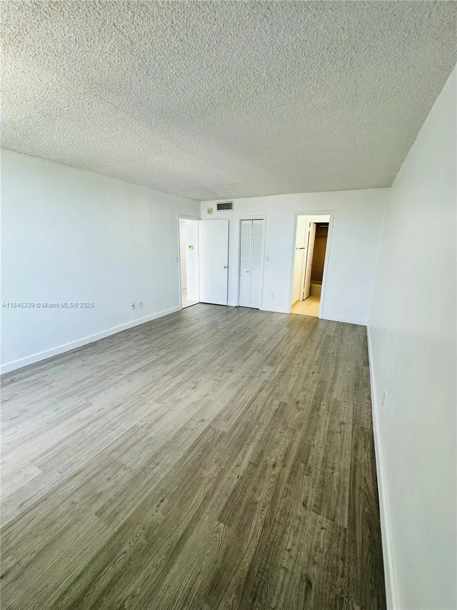 2020 NE 135th St # 807, North Miami, FL 33181 photo 9