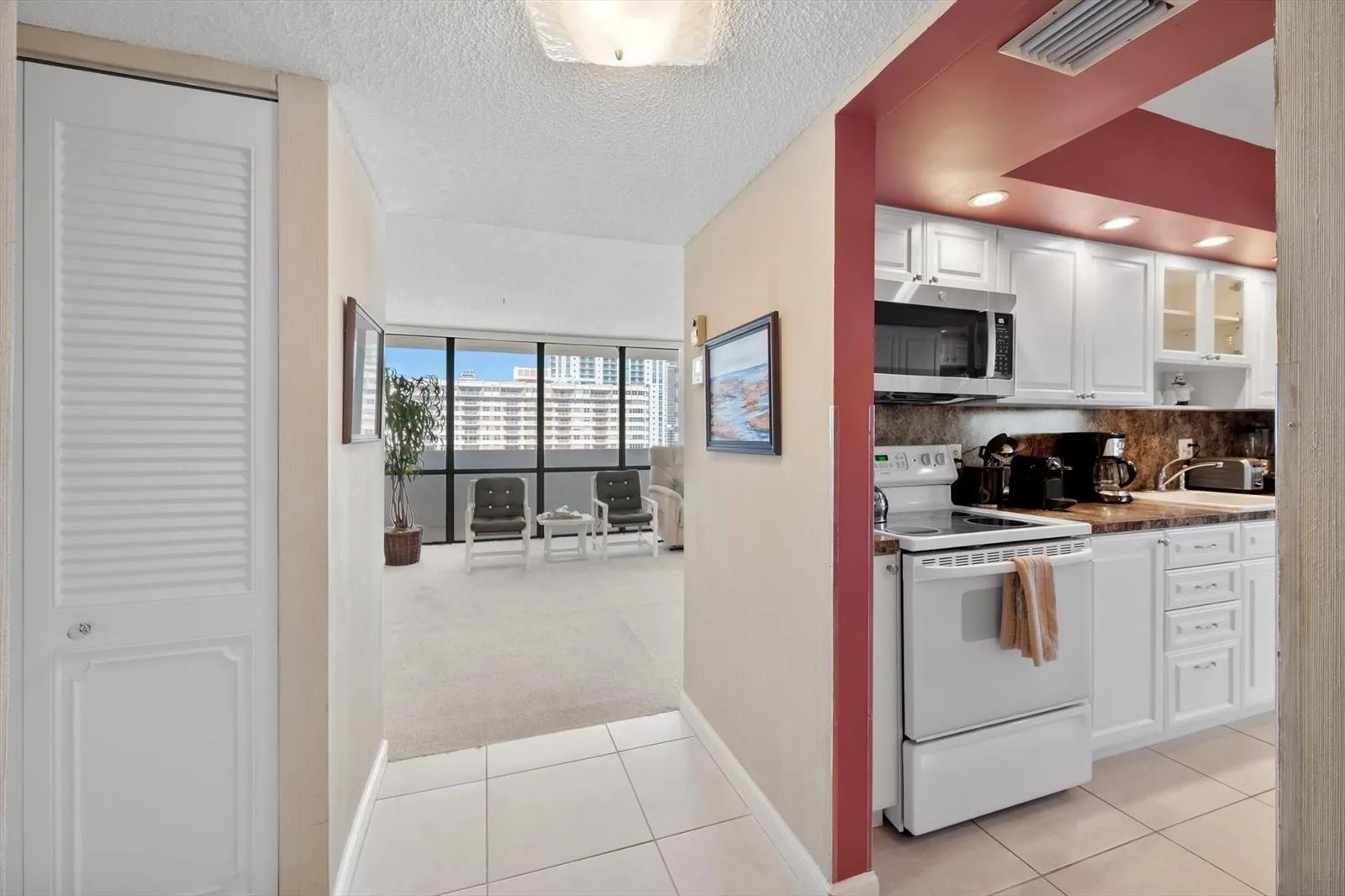 2017 S Ocean Drive # Ph1, Hallandale Beach, FL 33009 photo 10