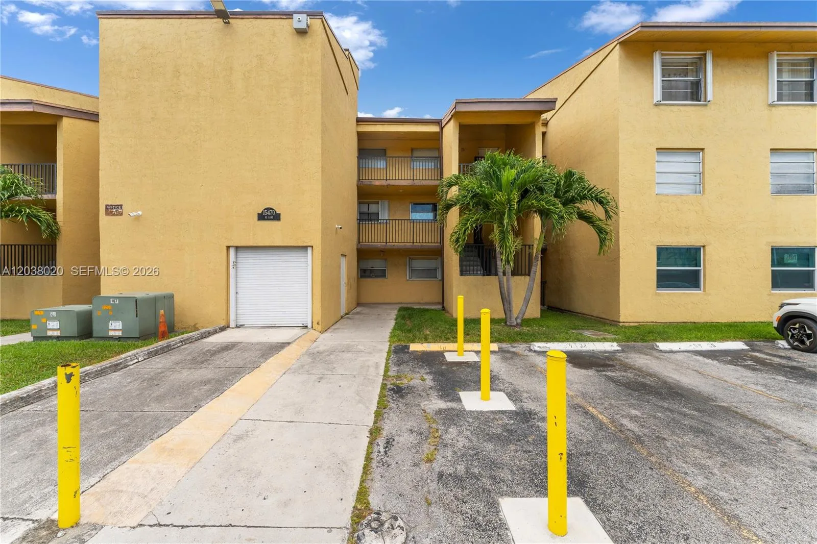 15470 SW 82nd Ln # 327, Miami, FL 33193