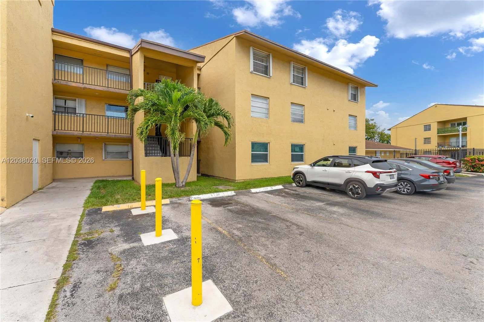 15470 SW 82nd Ln # 327, Miami, FL 33193 photo 2