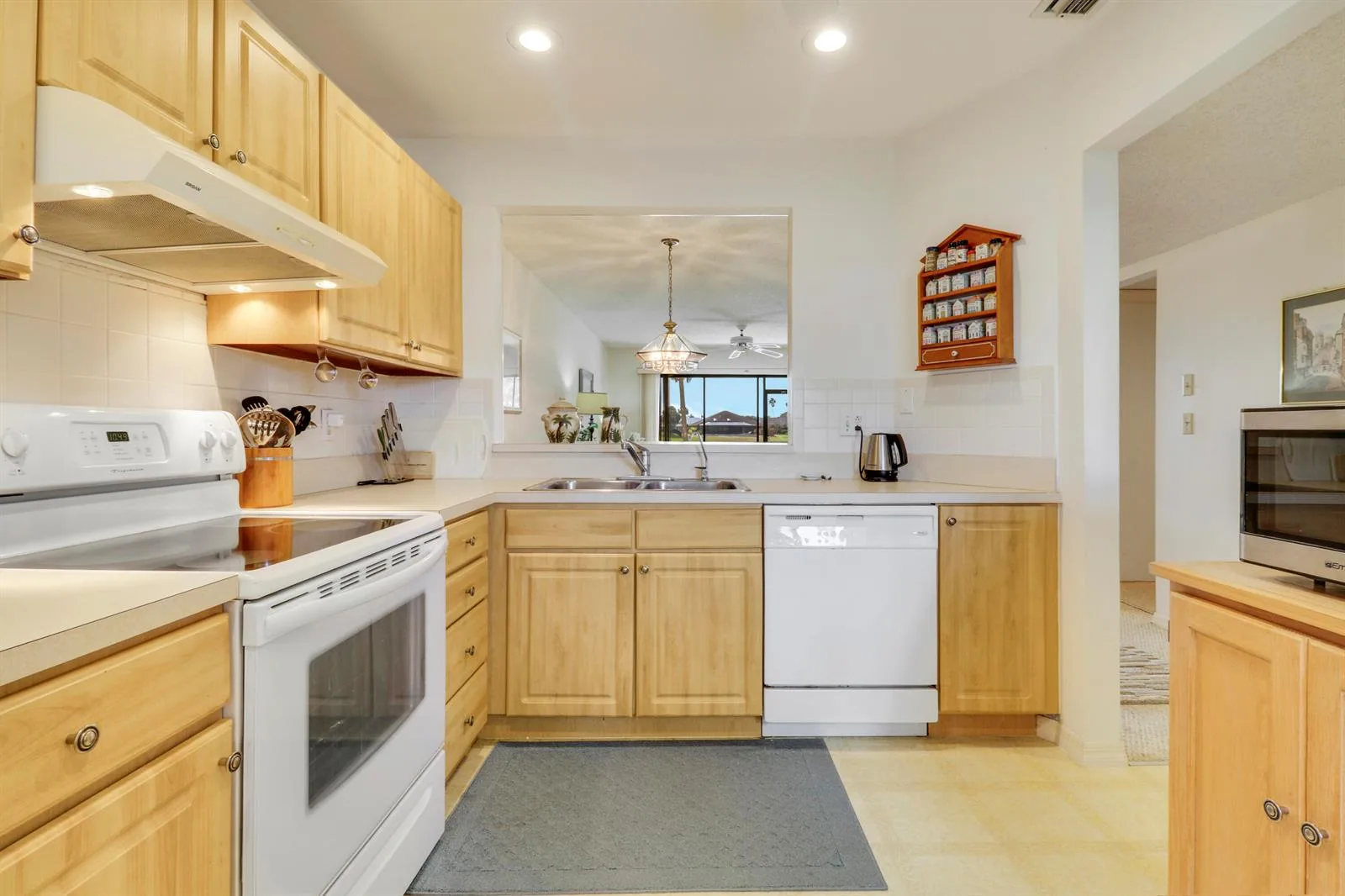 6980 SE Constitution Boulevard # 105, Hobe Sound, FL 33455 photo 5