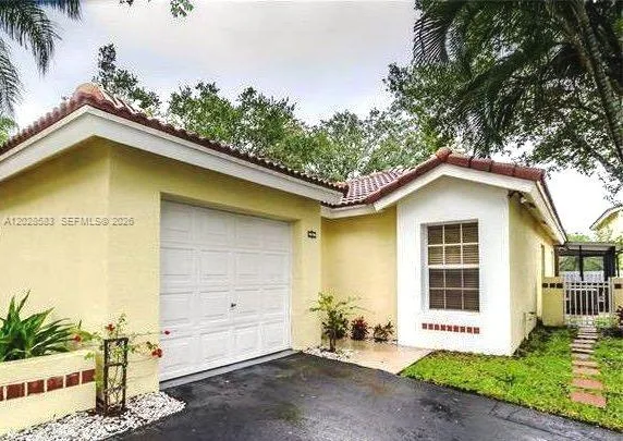 1341 Seagrape Cir, Weston, FL 33326