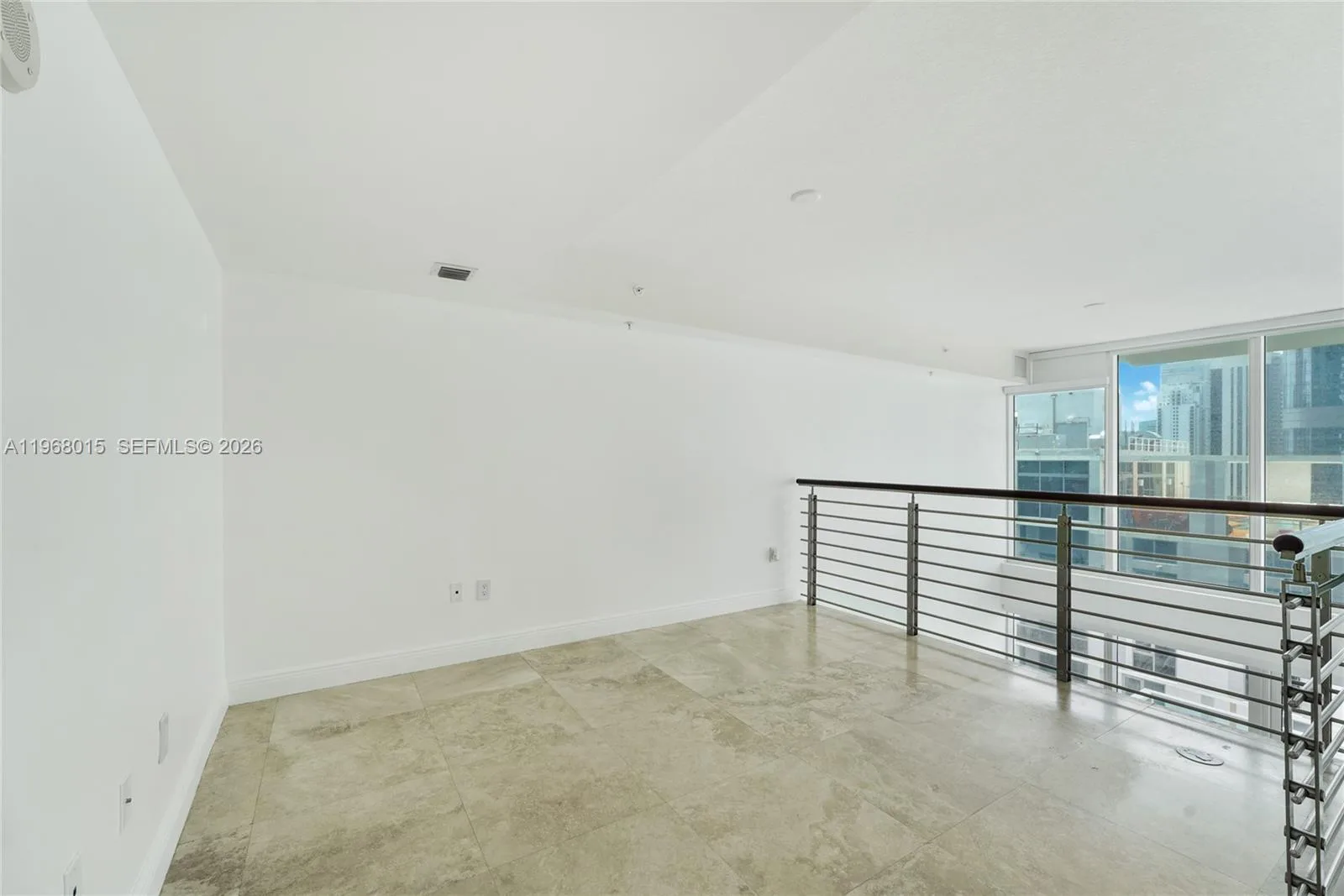 41 SE 5th St # 1514, Miami, FL 33131 photo 12
