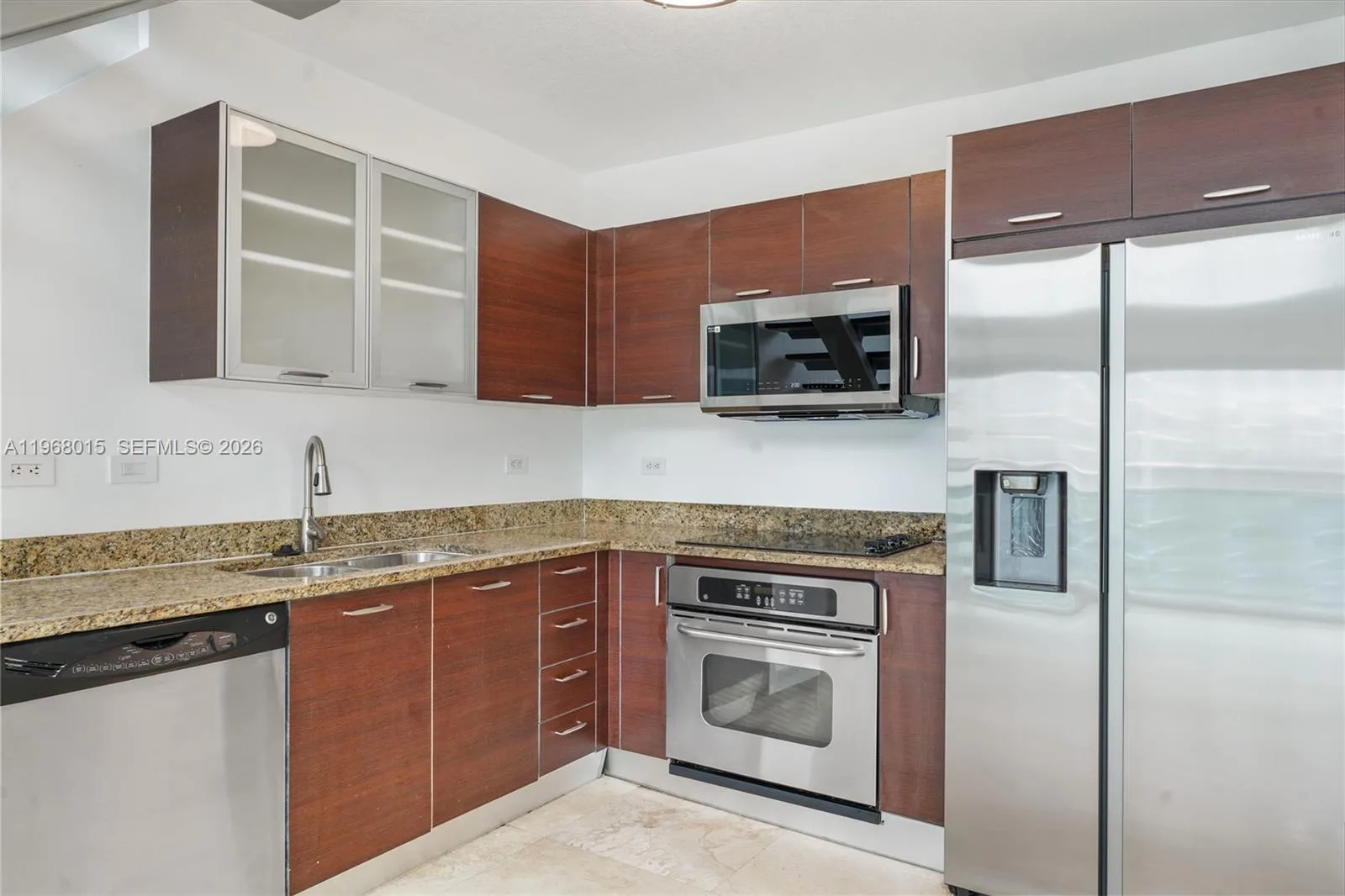 41 SE 5th St # 1514, Miami, FL 33131 photo 6