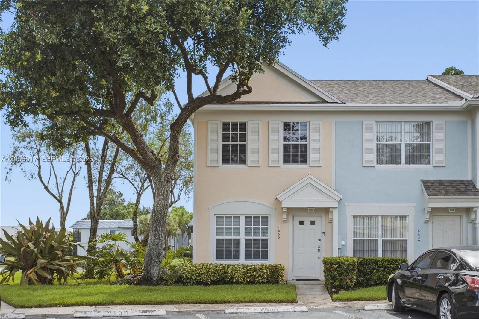 16631 Hemingway Dr, Weston, FL 33326