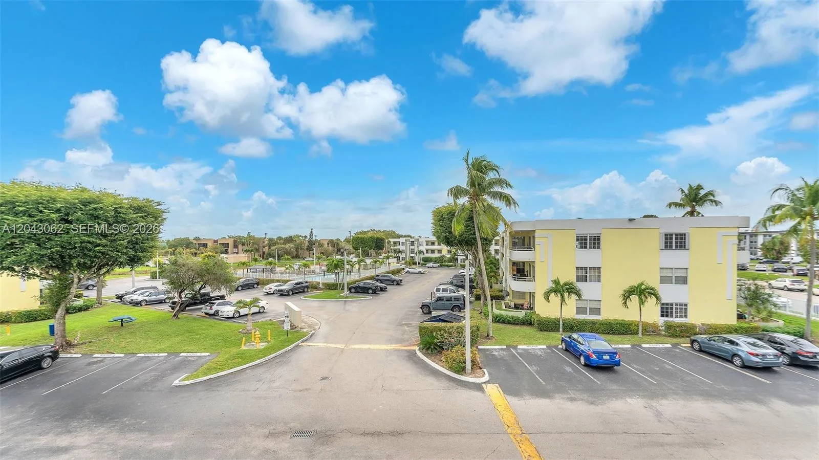 10755 SW 108th Ave # 304, Miami, FL 33176 photo 2