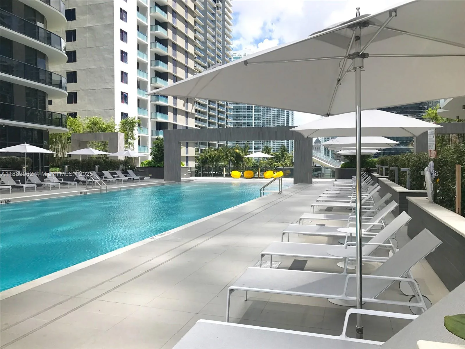 45 SW 9th St # 2405, Miami, FL 33130 photo 10